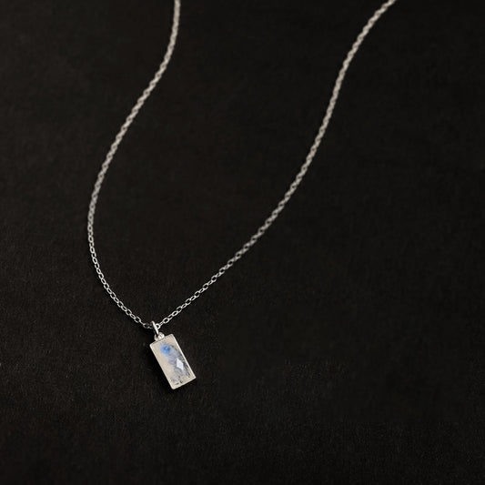 New Fashion Silver Square Zircon Necklace Delicate Moonstone Pendant Collarbone Chain Ladies Gift